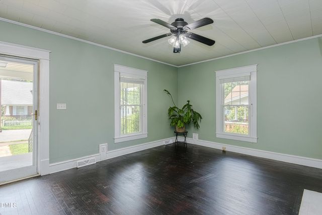 506 Atwater Street, Burlington, NC 27215
