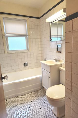 1374 Kenilworth Drive, Calumet City, IL 60409