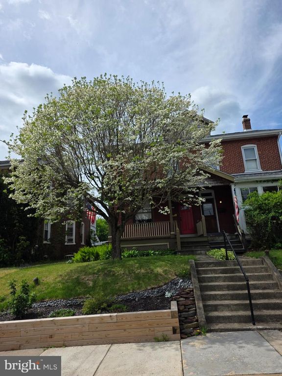 260 HIGH ST, Sellersville, PA 18960