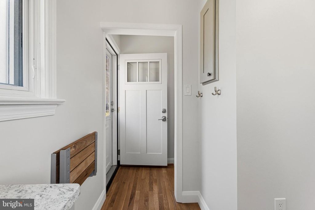 Image 15 of property listing at 304 BROOK RD, Baltimore, MD 21286