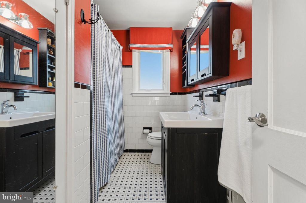 Image 17 of property listing at 304 BROOK RD, Baltimore, MD 21286