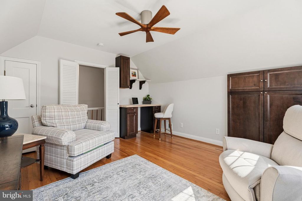 Image 27 of property listing at 304 BROOK RD, Baltimore, MD 21286