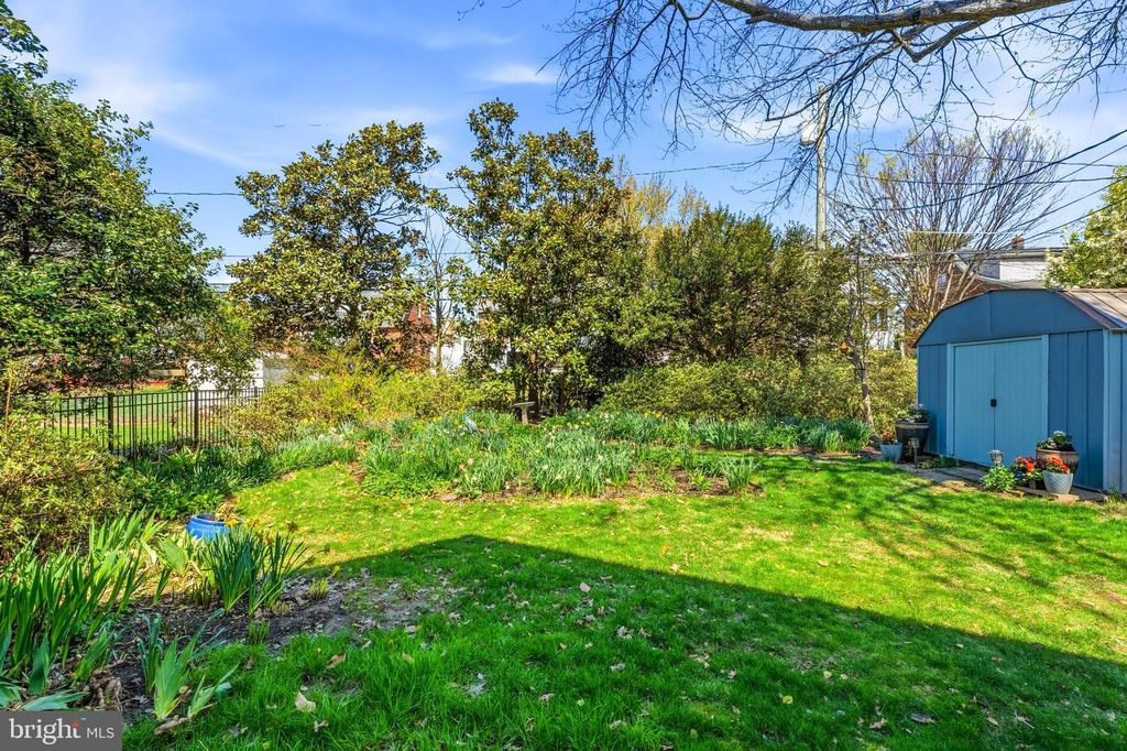 Image 34 of property listing at 304 BROOK RD, Baltimore, MD 21286