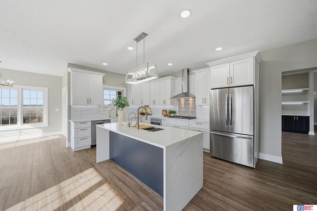 11855 N 79th Street, Lincoln, NE 68517