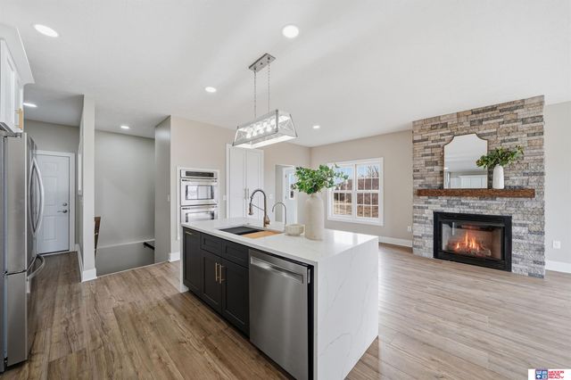 11855 N 79th Street, Lincoln, NE 68517