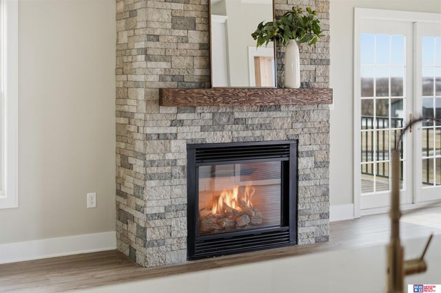 11855 N 79th Street, Lincoln, NE 68517