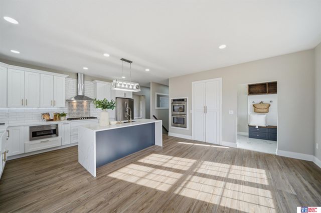 11855 N 79th Street, Lincoln, NE 68517