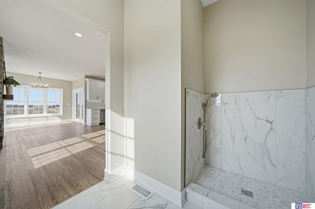 11855 N 79th Street, Lincoln, NE 68517