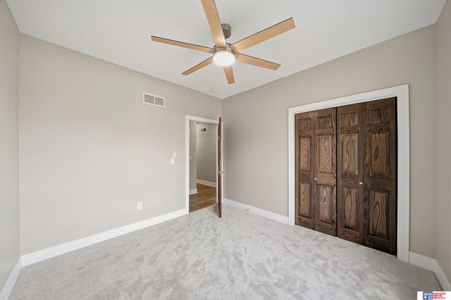 11855 N 79th Street, Lincoln, NE 68517