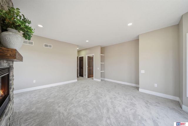 11855 N 79th Street, Lincoln, NE 68517