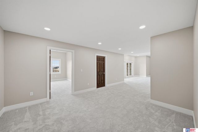 11855 N 79th Street, Lincoln, NE 68517