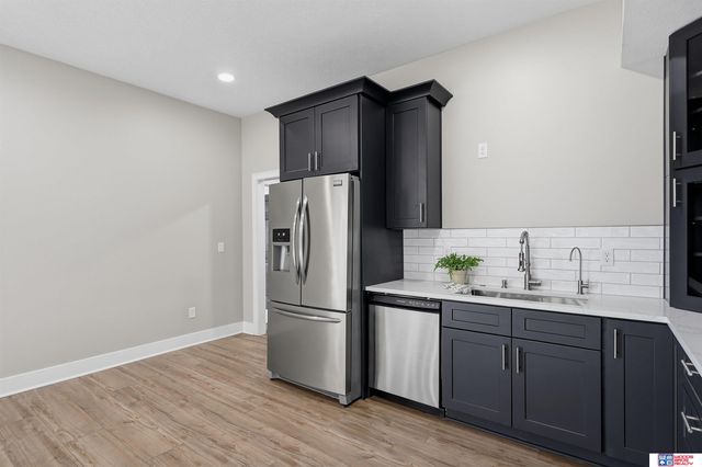 11855 N 79th Street, Lincoln, NE 68517