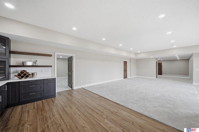 11855 N 79th Street, Lincoln, NE 68517