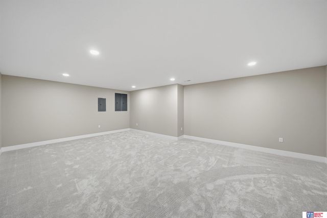 11855 N 79th Street, Lincoln, NE 68517