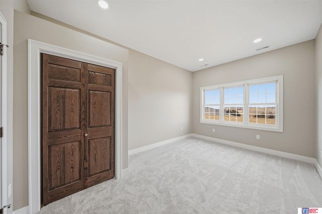 11855 N 79th Street, Lincoln, NE 68517