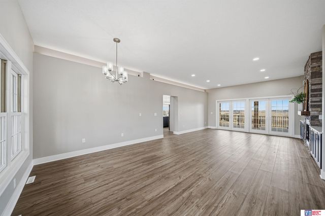 11855 N 79th Street, Lincoln, NE 68517