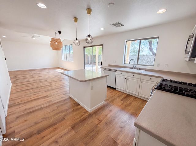 1376 S BOULDER Street D, Gilbert, AZ 85296