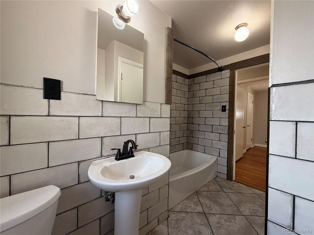 442 Fulton St, Aurora, CO 80010