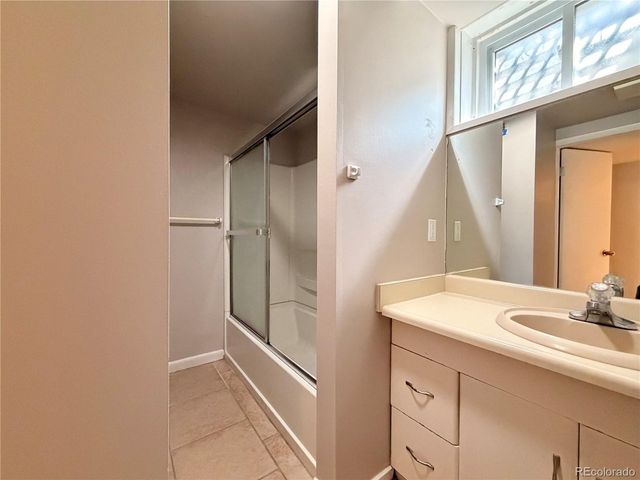 442 Fulton St, Aurora, CO 80010