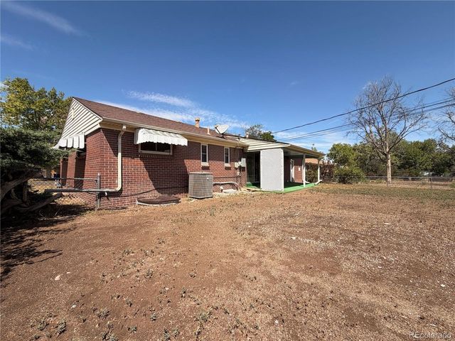 442 Fulton St, Aurora, CO 80010