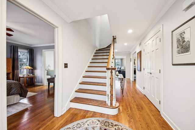 388 Narragansett Court, Crystal Lake, IL 60012