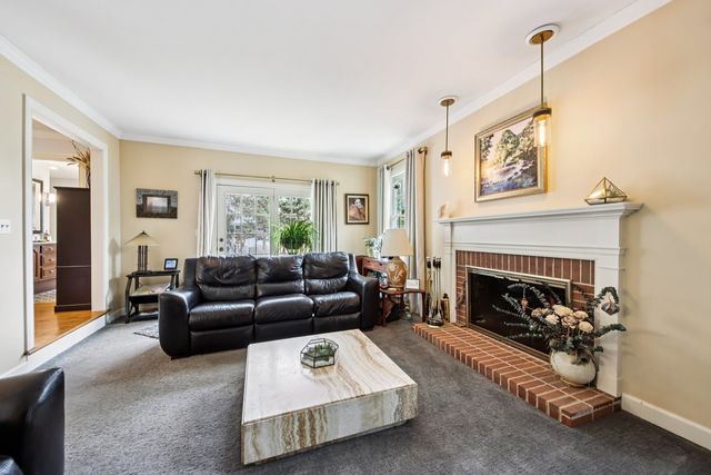 388 Narragansett Court, Crystal Lake, IL 60012