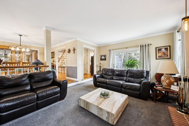 388 Narragansett Court, Crystal Lake, IL 60012