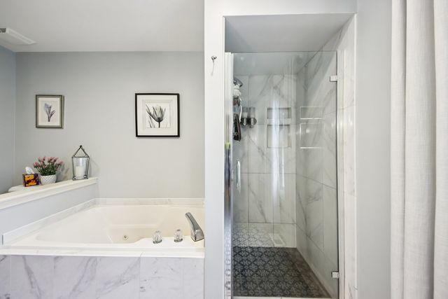 388 Narragansett Court, Crystal Lake, IL 60012