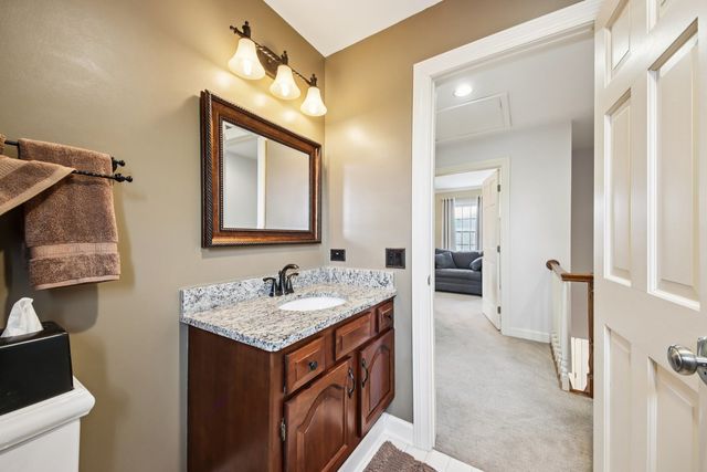 388 Narragansett Court, Crystal Lake, IL 60012