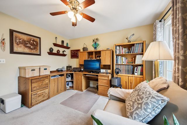 388 Narragansett Court, Crystal Lake, IL 60012