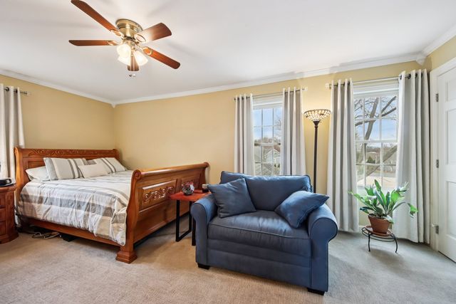 388 Narragansett Court, Crystal Lake, IL 60012