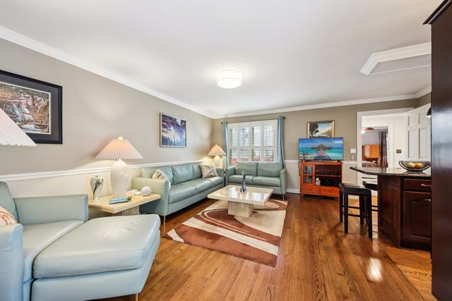 388 Narragansett Court, Crystal Lake, IL 60012