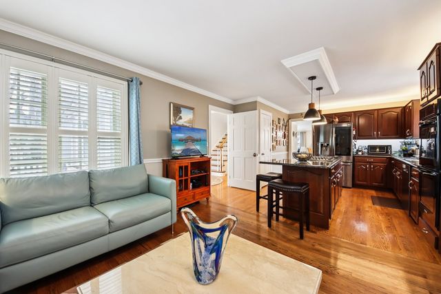 388 Narragansett Court, Crystal Lake, IL 60012