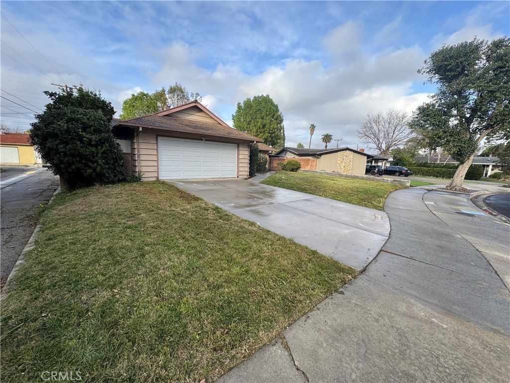 22435 Welby Way, West Hills, CA 91307