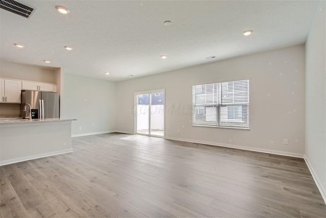6371 Marinelli Drive N, Columbus, OH 43228