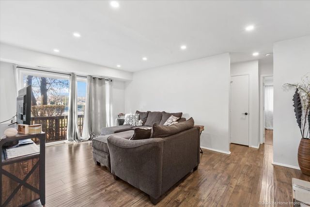 6770 181st Street 1412, Tinley Park, IL 60477