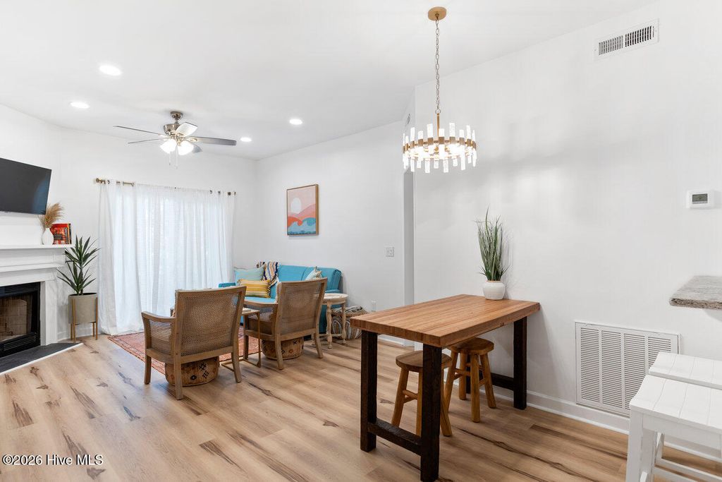 4220 Wilshire Boulevard 204, Wilmington, NC 28403