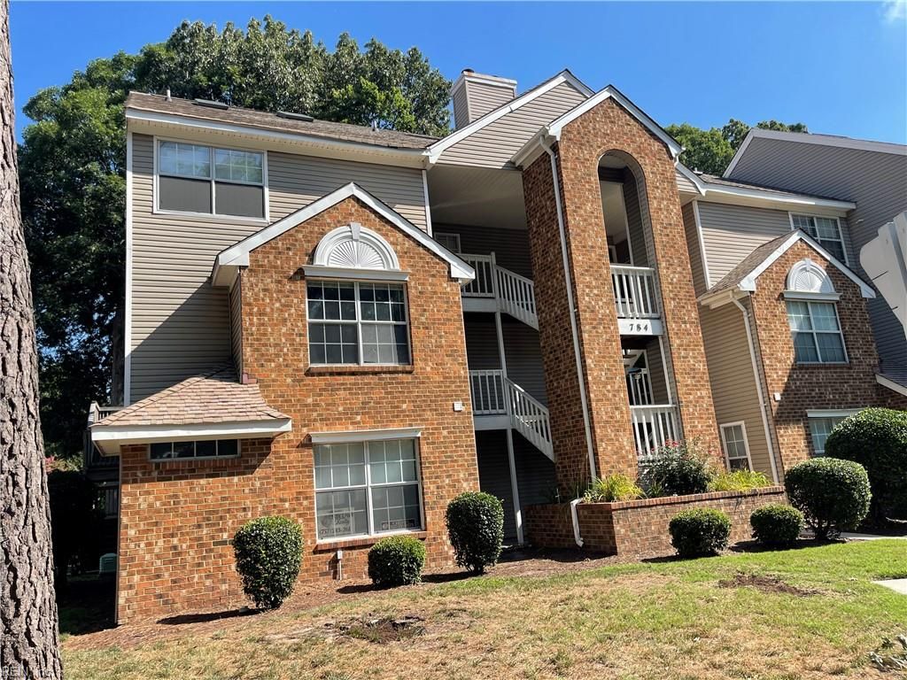 784 Windbrook Cir Apt 101, Newport News, VA 23602