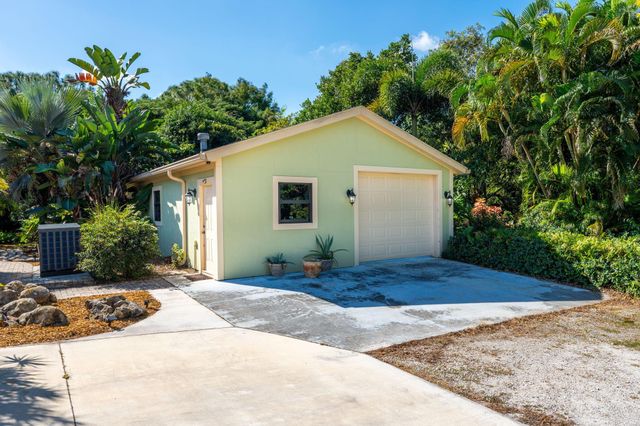 17352 Valencia Boulevard, Loxahatchee, FL 33470