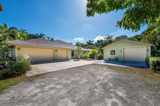 17352 Valencia Boulevard, Loxahatchee, FL 33470