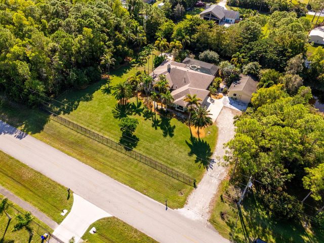 17352 Valencia Boulevard, Loxahatchee, FL 33470
