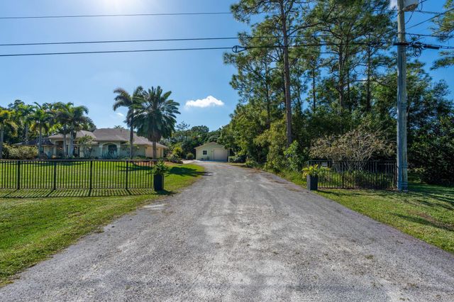 17352 Valencia Boulevard, Loxahatchee, FL 33470