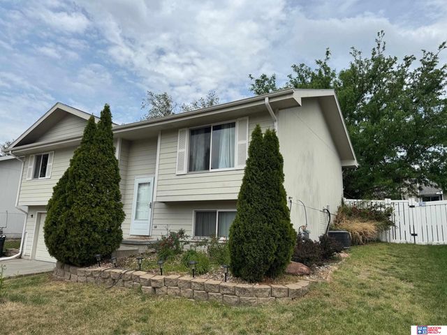 1948 SW 25th Street, Lincoln, NE 68522