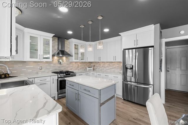 43912 Trillium Drive, Sterling Heights, MI 48314