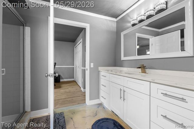 43912 Trillium Drive, Sterling Heights, MI 48314