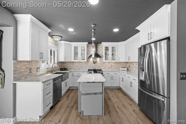 43912 Trillium Drive, Sterling Heights, MI 48314