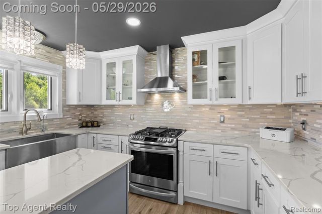 43912 Trillium Drive, Sterling Heights, MI 48314