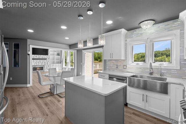 43912 Trillium Drive, Sterling Heights, MI 48314