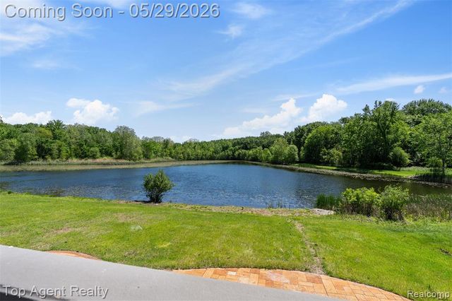 43912 Trillium Drive, Sterling Heights, MI 48314