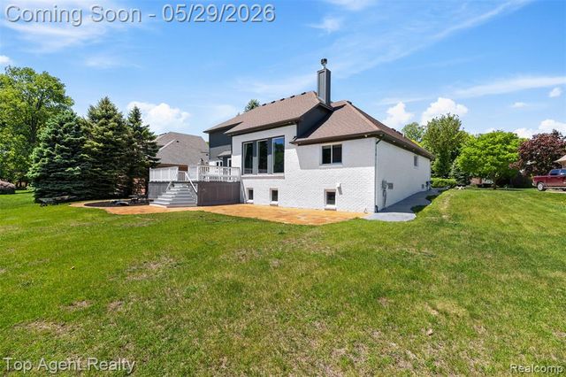 43912 Trillium Drive, Sterling Heights, MI 48314